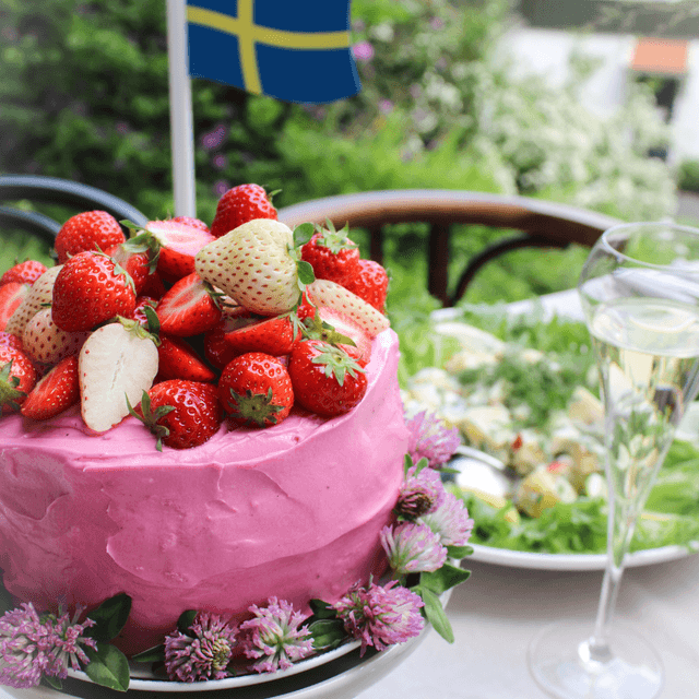 Jordgubbstarta-recept-provinum