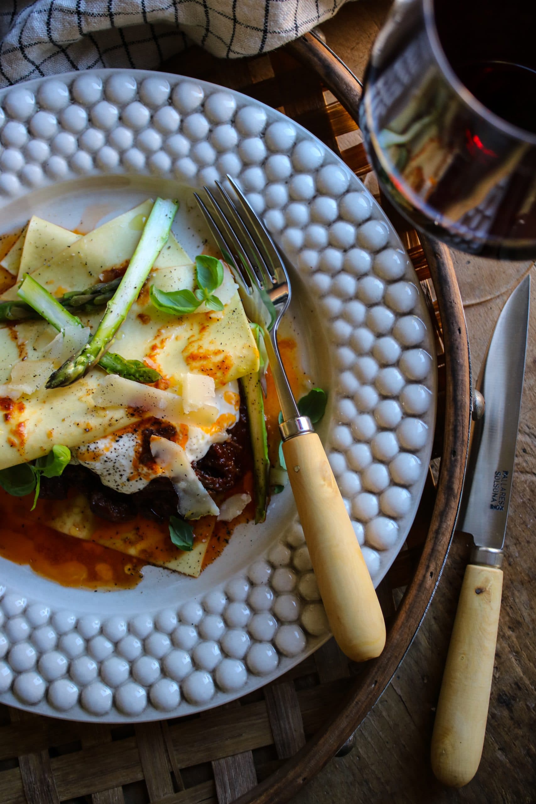 Öppen lasagne med högrevsragu och parmesankräm